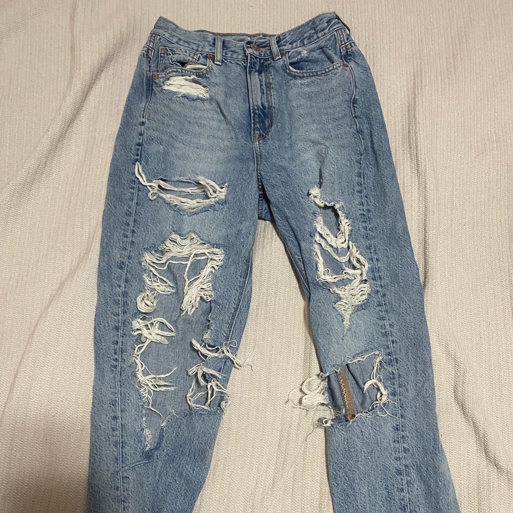 American Eagle mom jeans